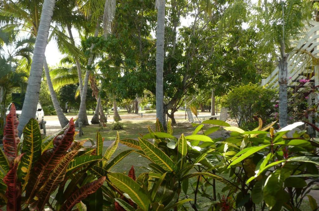Beachside Holiday Units Bowen Rom bilde